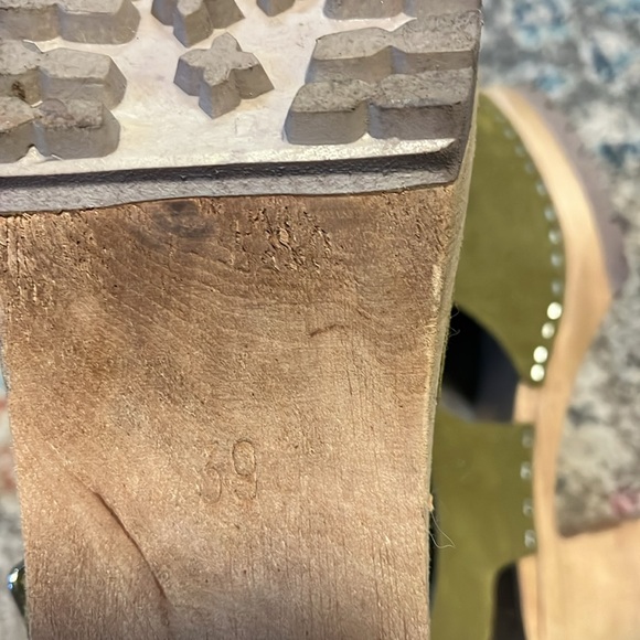 MIA Swedish Clogs - Picture 3 of 6